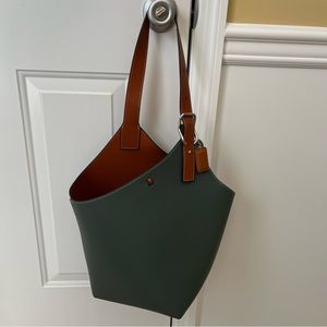 MDBM Maison de Beaute Marseilles Cholet Bucket Bag Tote with Zipper Pouch